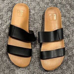 Reef Women's Black and Tan Sandals